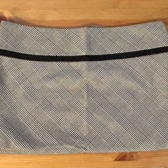 The Limited Black and Gray Checkered Pencil Skirt - Picture 6 of 6